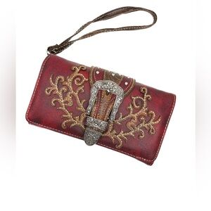 Classic Western Buckle Crossbody Trifold Wallet